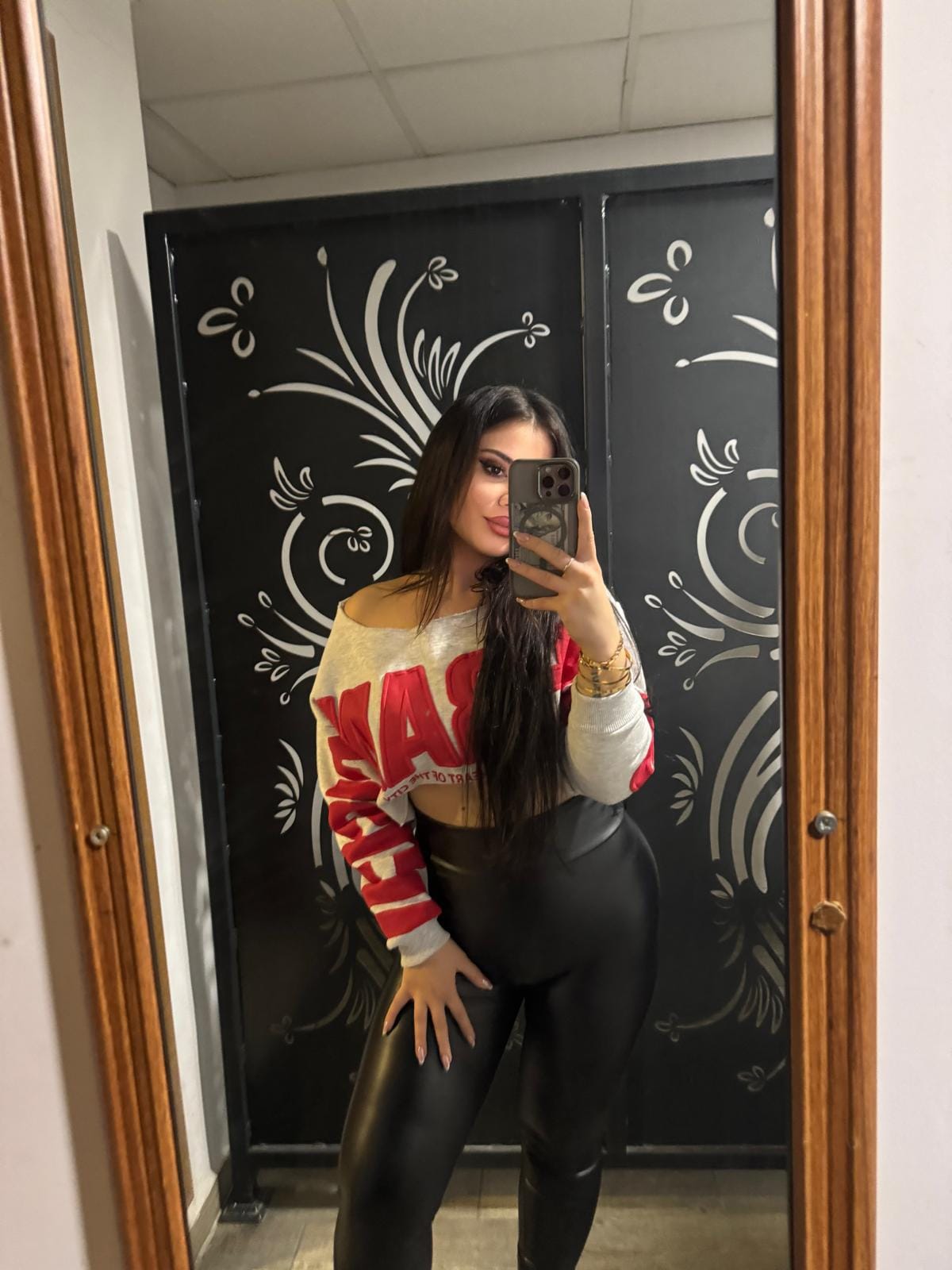 Alanya Escort İlayda Çıtır Bayan Bakışlarıyla Cezp Ediyor